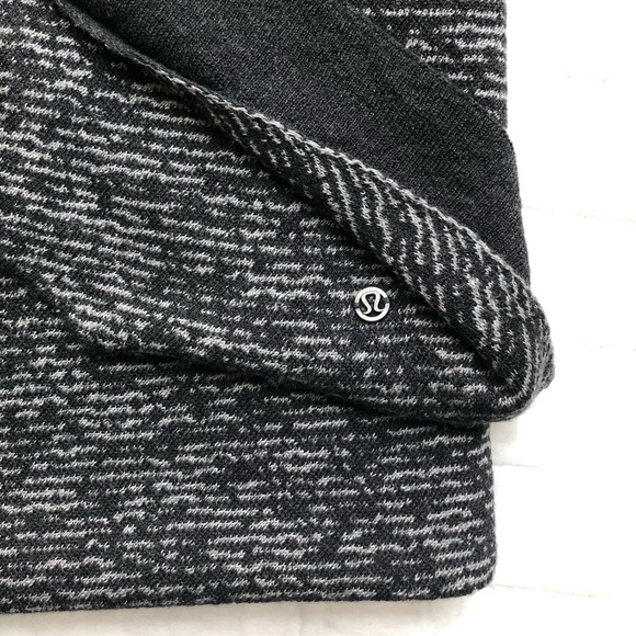 LULULEMON Flow & Go Scarf - Picture 3 of 4